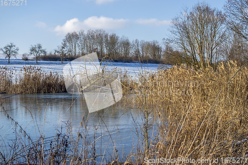 Image of lake at winter time