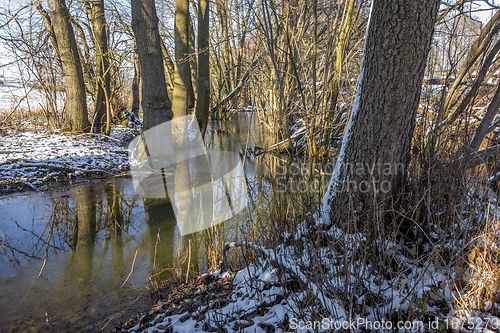 Image of lake at winter time