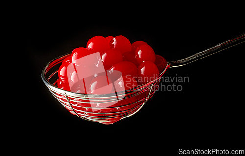 Image of red jelly balls for making bubble tea 