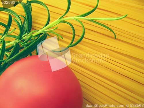 Image of spaghetti, tomato and rosemary - detail