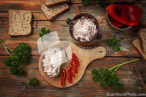 Image of Delicious creamy spread with roasted red peppers