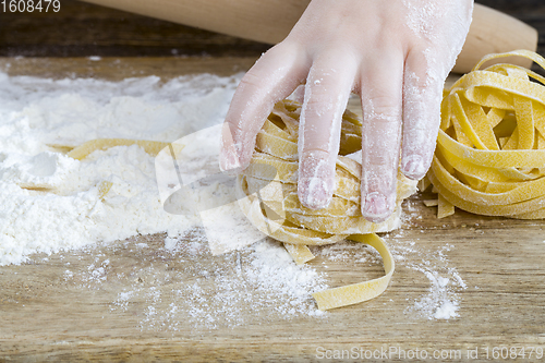Image of twisted pasta
