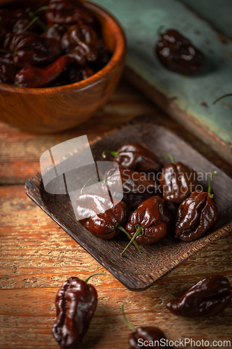 Image of Chocolate habanero peppers
