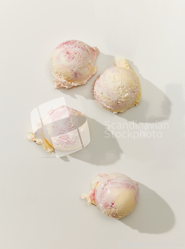 Image of mascarpone and cranberry ice cream balls