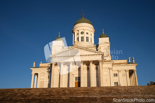 Image of Helsinki Cathderal on a sunny day