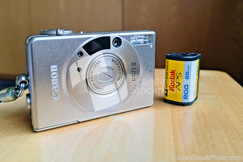Image of Canon Ixus II Compact Camera and Kodak APS Film