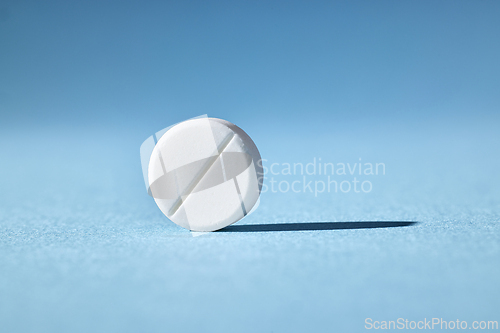 Image of white pill macro