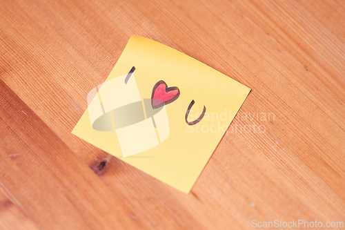 Image of Sticky note with I love you