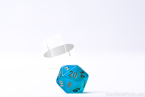 Image of Die with 20 sides