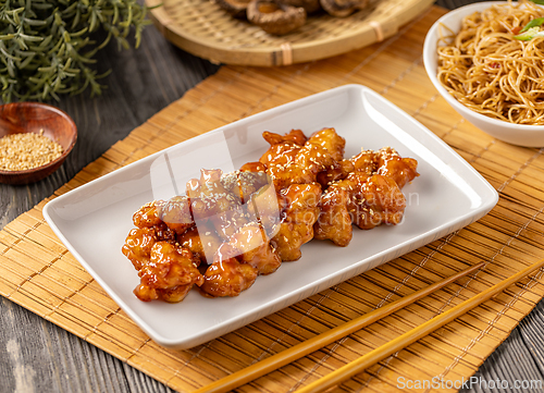 Image of Sesame chicken with honey sauce