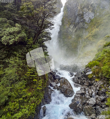 Image of Devils Punchbowl Falls