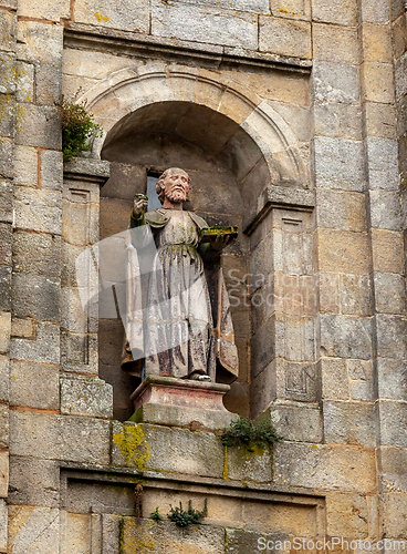 Image of Religious statue on a house in Santiago de Compostela