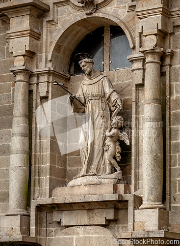 Image of Religious statue on a house in Santiago de Compostela