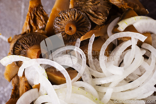 Image of Marinated mushrooms in a glass bowl