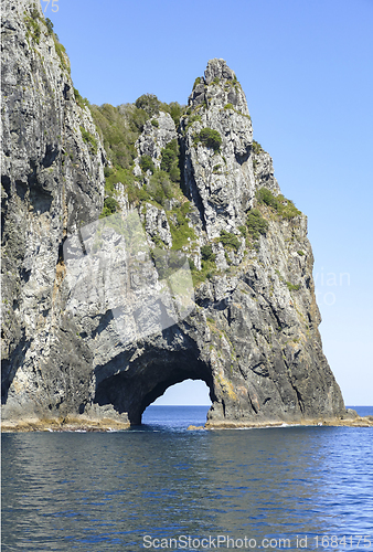 Image of rock gate at the Bay of Islands