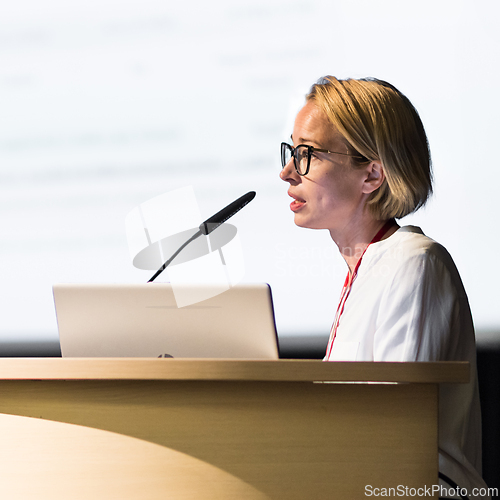 Image of Female speaker giving a talk on corporate business conference. Business and Entrepreneurship event.