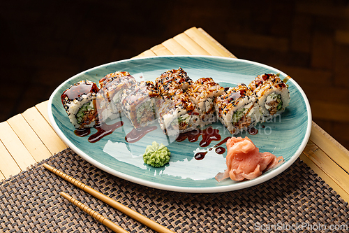 Image of Uramaki sushi rolls with cream cheese