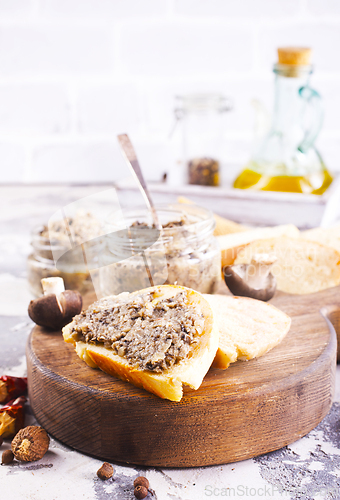 Image of Rustic Toast bread with garlic, mushrooms and herbs