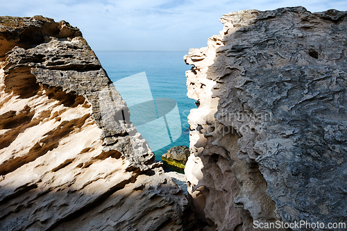 Image of Rocks on the shore.