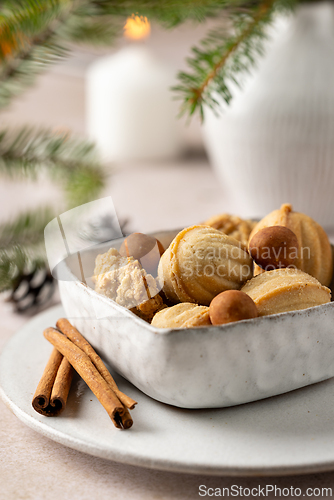 Image of bowl of cookies