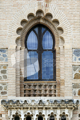 Image of Ornate window in moorish style in Toledo railway station
