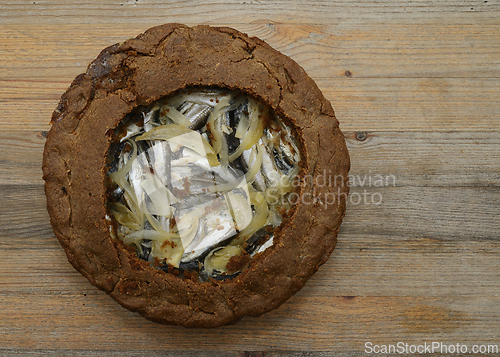 Image of pie with vendace made from rye dough 