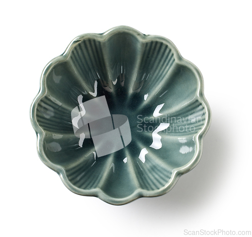 Image of empty bowl on white background