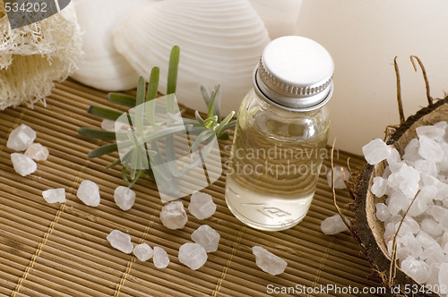 Image of aromatherapy items