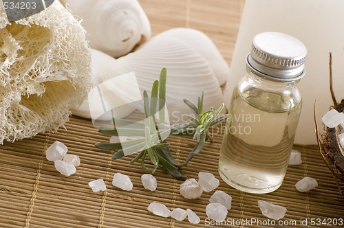 Image of aromatherapy items