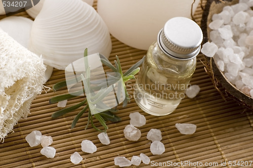 Image of aromatherapy items