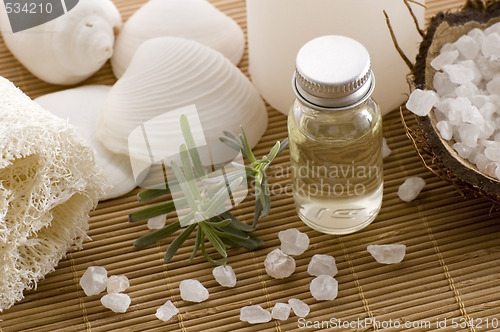 Image of aromatherapy items