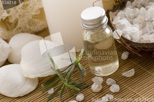 Image of aromatherapy items