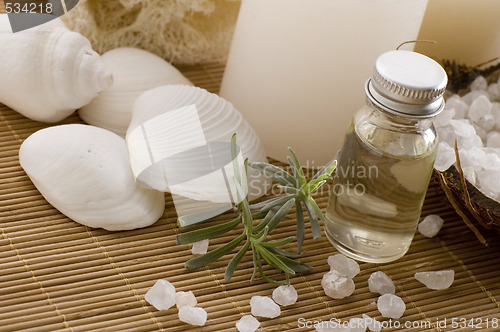 Image of aromatherapy items