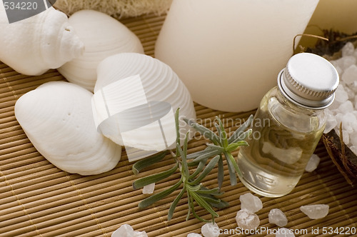 Image of aromatherapy items