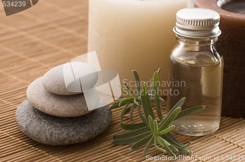 Image of aromatherapy items