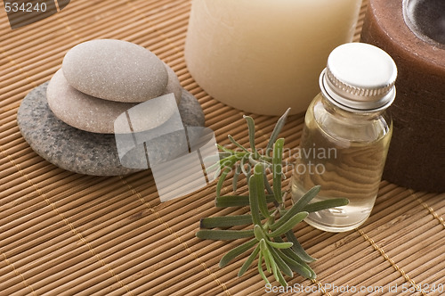 Image of aromatherapy items