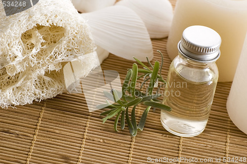 Image of aromatherapy items