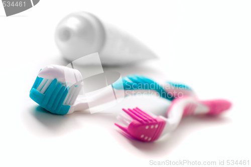 Image of toothpaste and toothbrushes