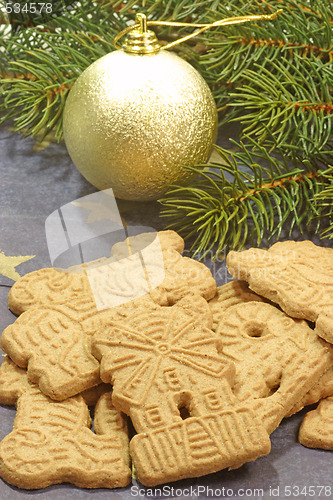 Image of Spiced cookies with christmas ball