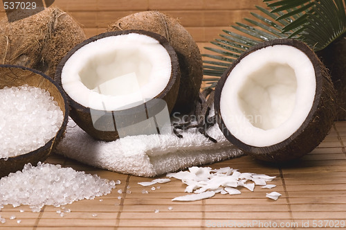 Image of coco and vanilla bath