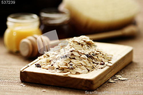 Image of oatmeal and honey