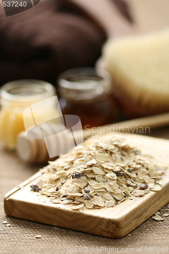 Image of oatmeal and honey