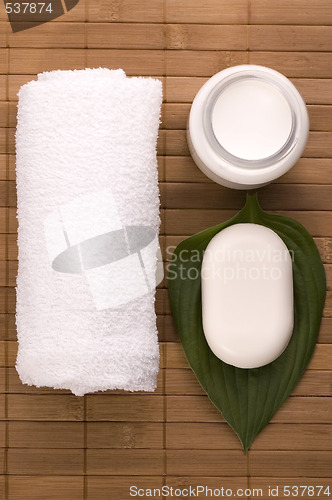 Image of milk bath. white spa