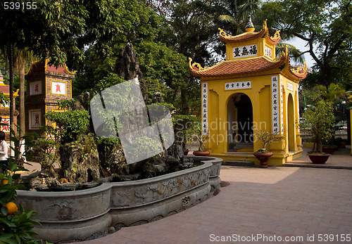 Image of Tran Quoc Pagoda in Hanoi, Vietnam