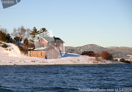 Image of Houses on a winter shore