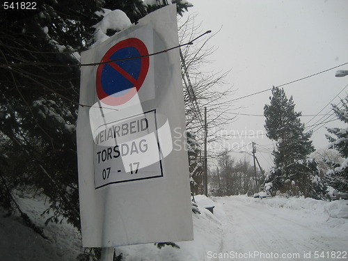Image of Temporary road sign (Norwegian) for removing snow from streets