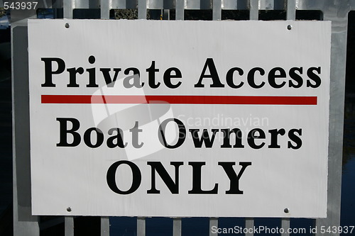 Image of Boat Owners Only Sign
