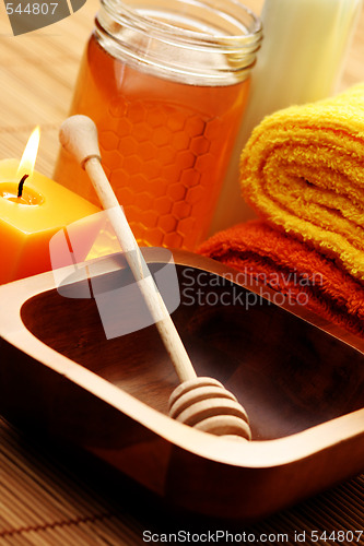 Image of honey and milk spa