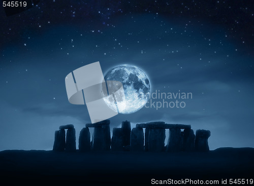 Image of stonehenge full moon