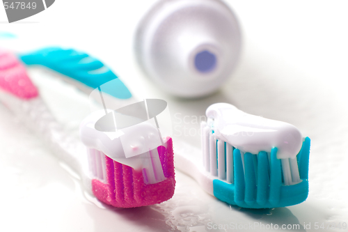 Image of toothpaste and toothbrushes